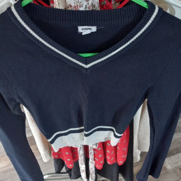 GARAGE Sweater Size S - Picture 1 of 1